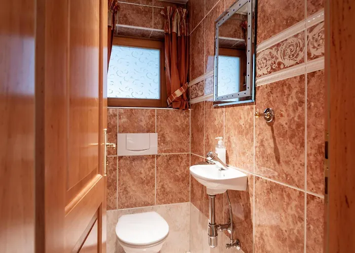 Johann * Kirchberg in Tirol