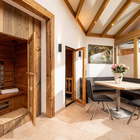 Johann * Kirchberg en Tyrol